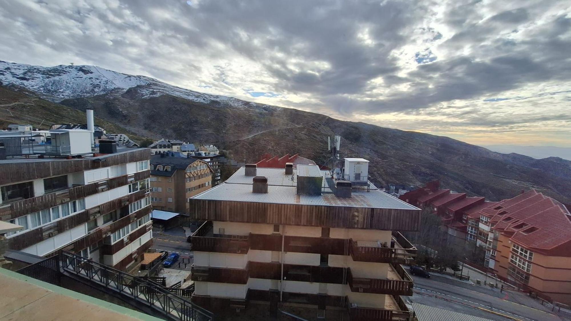 Serraneu Elite Sierra Nevada Bagian luar foto